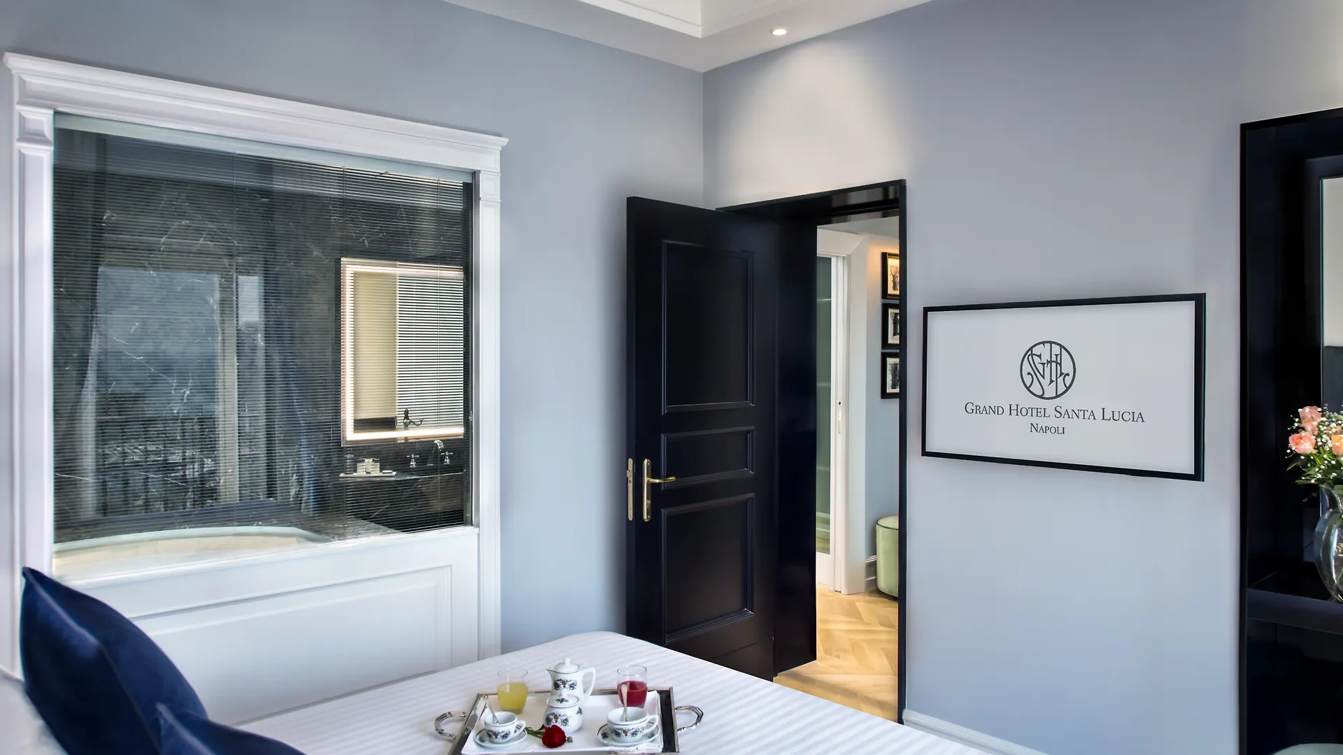 Grand Hotel Santa Lucia Naples 4*,